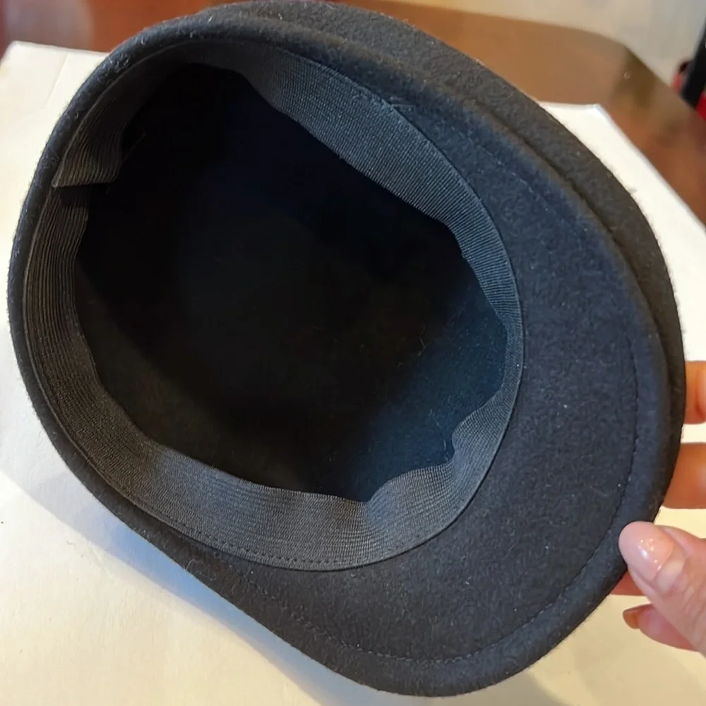 55 English flat cap 100% wool made in Italy color black like new